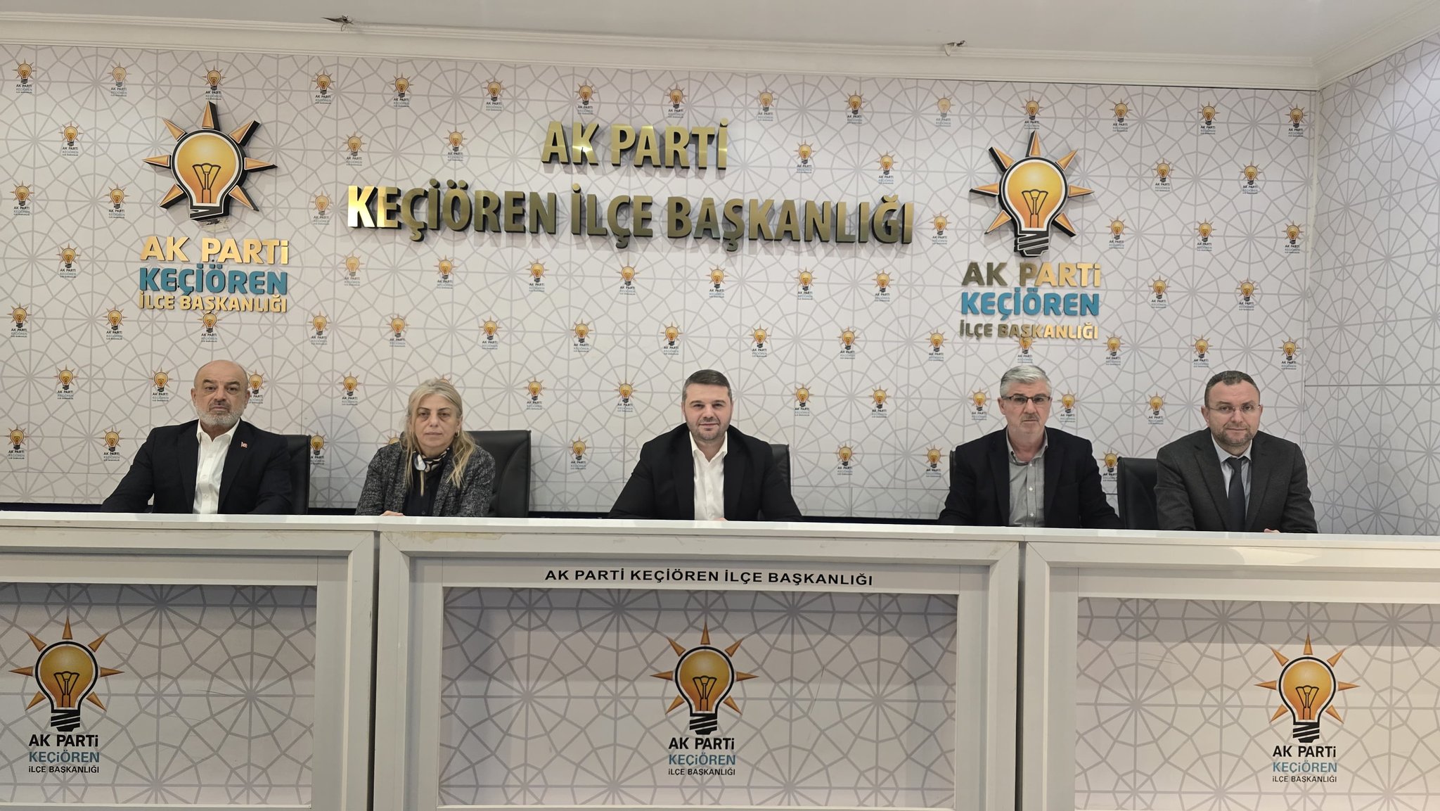 AK Parti Keçiören’de Mahalle Başkanları Toplantısı: Ramazan Bayramı Öncesi İstişare Yapıldı