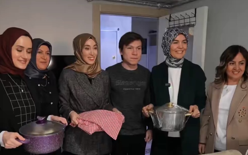 AK Parti MYK Üyesi Rümeysa Kadak Keçiören’de İftar Sofrasına Konuk Oldu